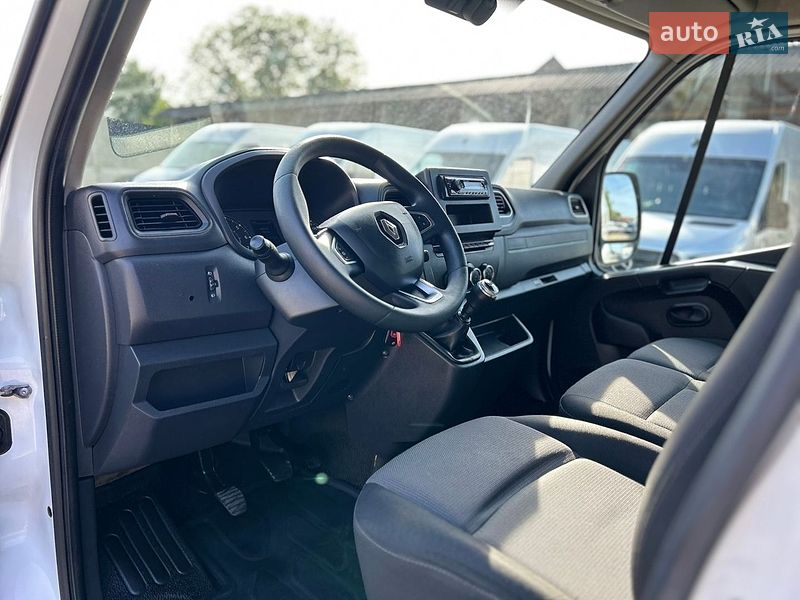 Вантажний фургон Renault Master 2022 в Хусті