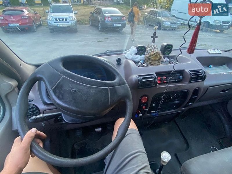 Грузовой фургон Renault Master 2000 в Каменец-Подольском