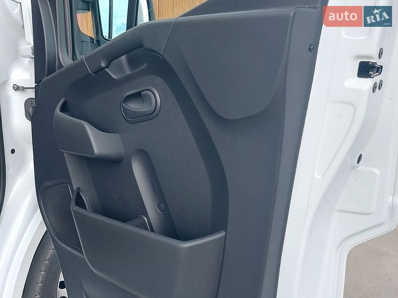 Вантажний фургон Renault Master 2021 в Млиніві