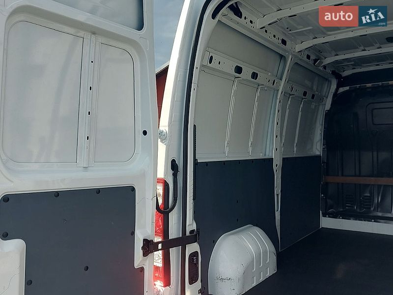 Вантажний фургон Renault Master 2021 в Млиніві