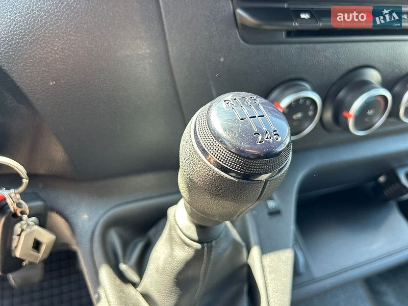 Грузовой фургон Renault Master 2024 в Хусте фото 42 Грузовой фургон Renault Master 2024 в Хусте