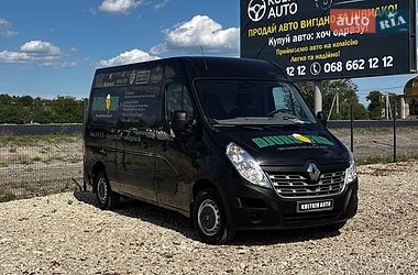 Вантажний фургон Renault Master 2016 в Львові