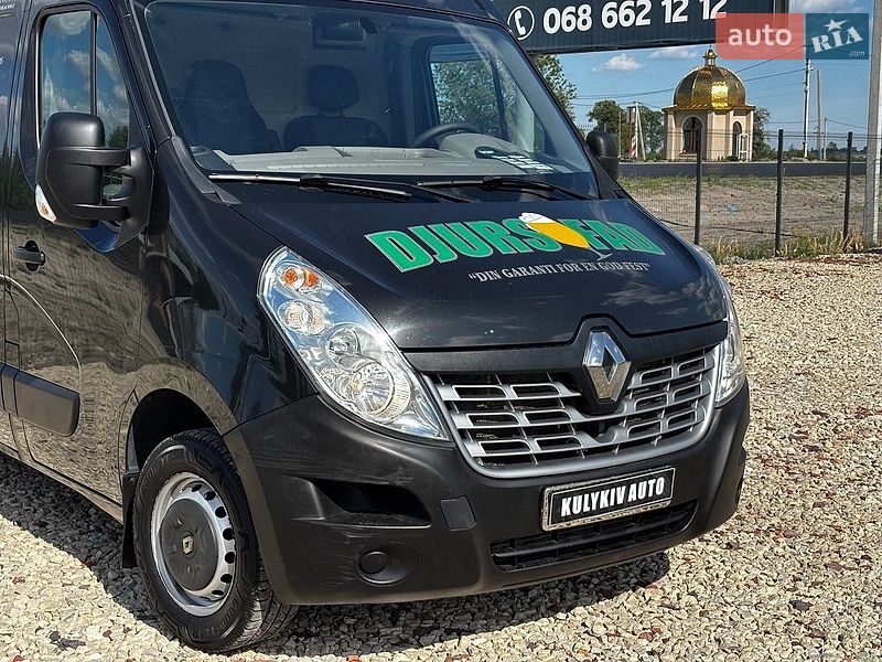 Вантажний фургон Renault Master 2016 в Львові