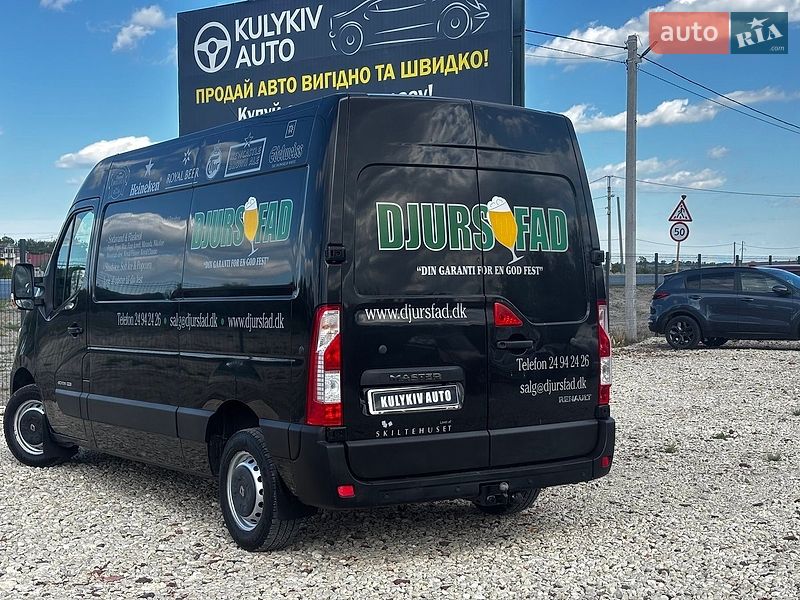 Вантажний фургон Renault Master 2016 в Львові