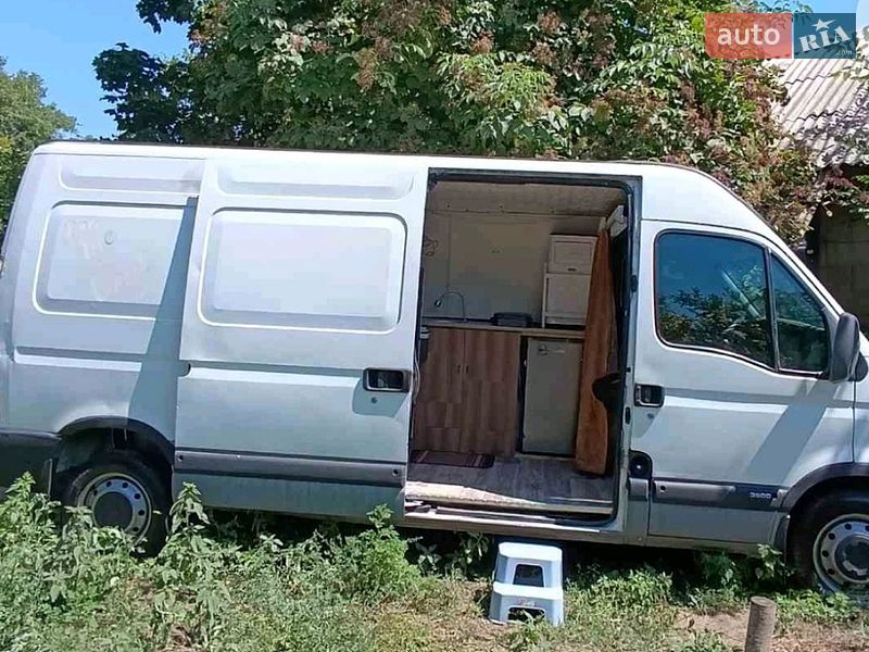 Грузовой фургон Renault Master 2006 в Одессе
