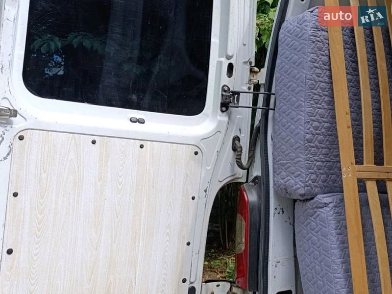 Грузовой фургон Renault Master 2006 в Одессе