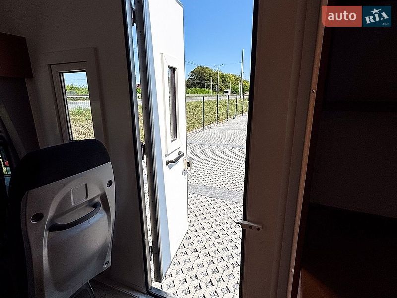 Дом на колесах Renault Master 2006 в Ровно