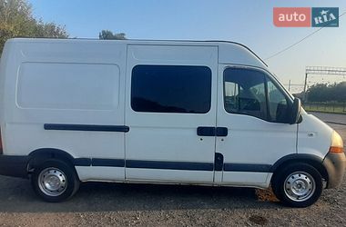 Вантажний фургон Renault Master 2004 в Рівному