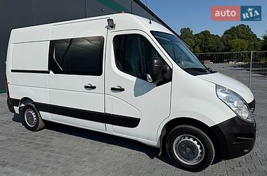 Вантажний фургон Renault Master 2015 в Тернополі