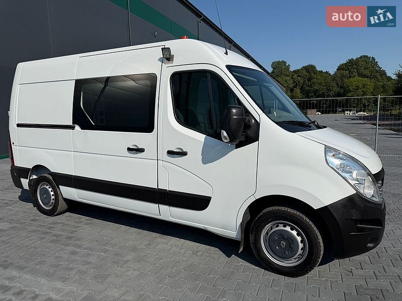 Вантажний фургон Renault Master 2015 в Тернополі