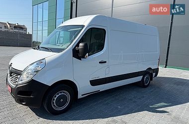 Вантажний фургон Renault Master 2015 в Тернополі