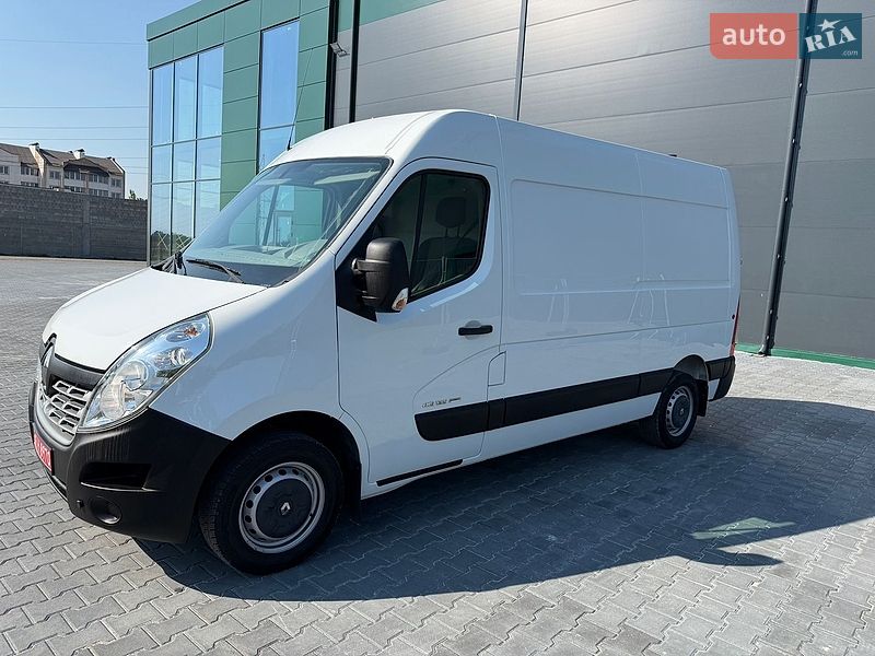 Вантажний фургон Renault Master 2015 в Тернополі