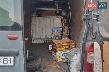 Вантажний фургон Renault Master 2003 в Кропивницькому