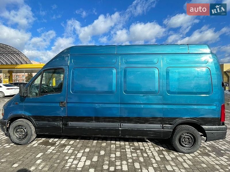 Вантажний фургон Renault Master 2000 в Сарнах