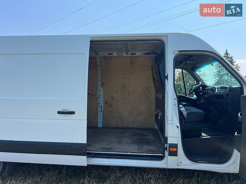 Вантажний фургон Renault Master 2018 в Стрию