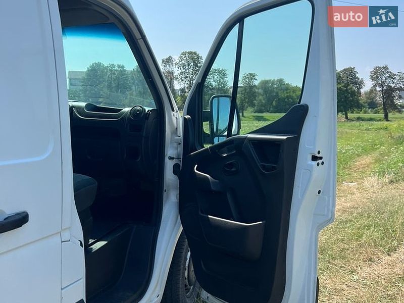 Вантажний фургон Renault Master 2018 в Стрию