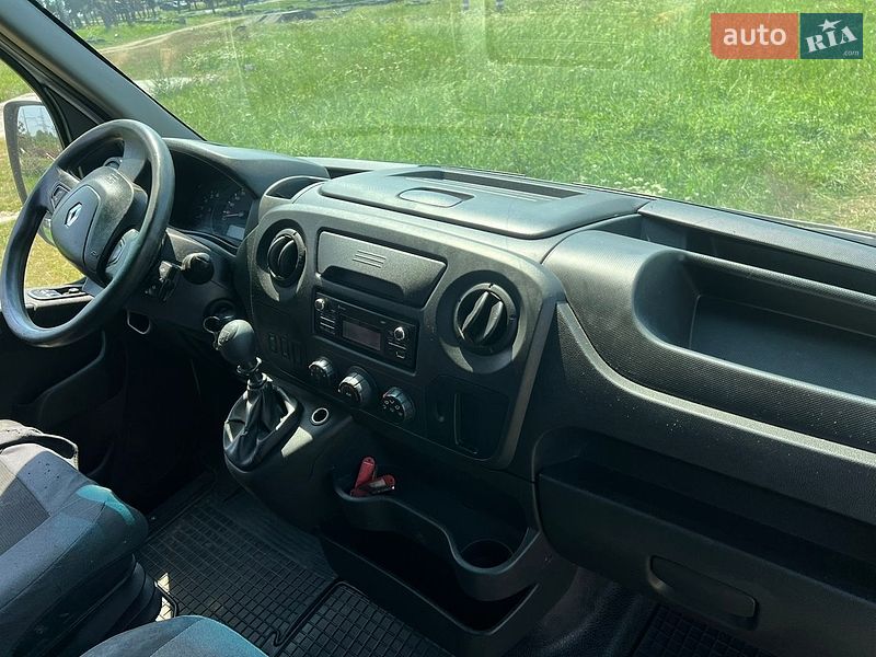 Вантажний фургон Renault Master 2018 в Стрию