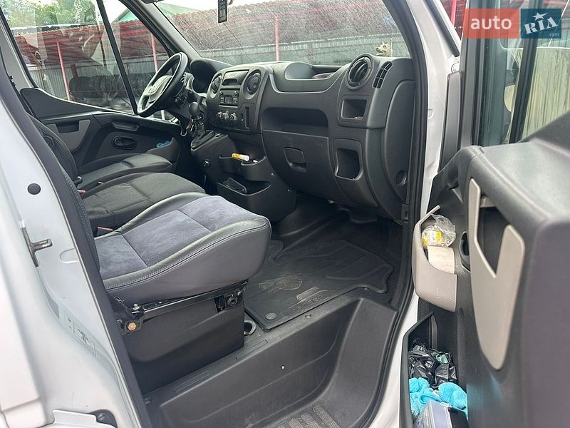 Автовоз Renault Master 2018 в Сокалі