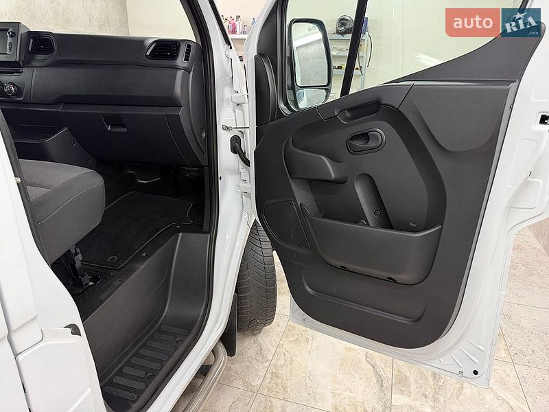 Микроавтобус грузовой (до 3,5т) Renault Master 2022 в Полтаве