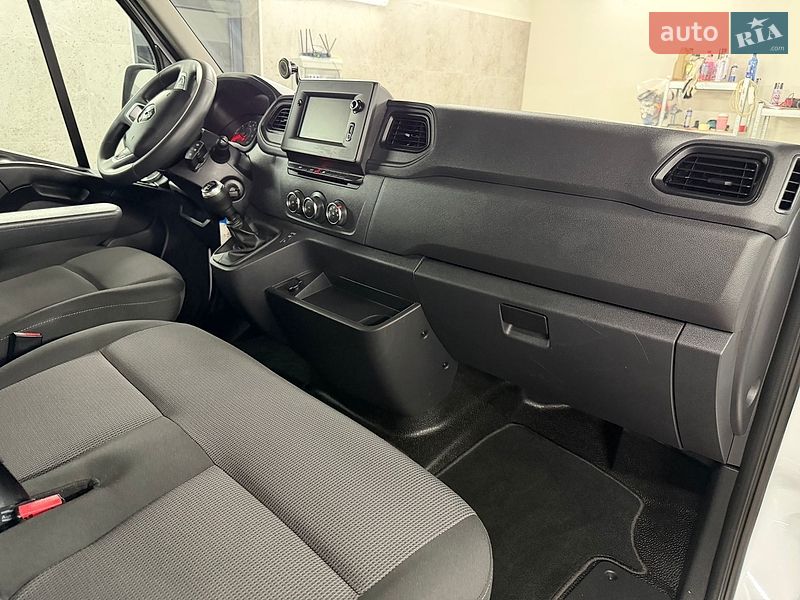 Микроавтобус грузовой (до 3,5т) Renault Master 2022 в Полтаве