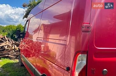 Вантажний фургон Renault Master 2011 в Тростянці