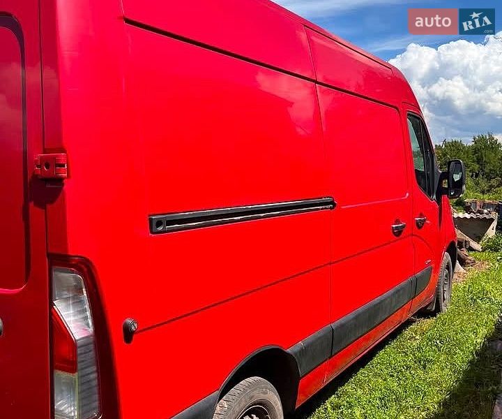 Вантажний фургон Renault Master 2011 в Тростянці