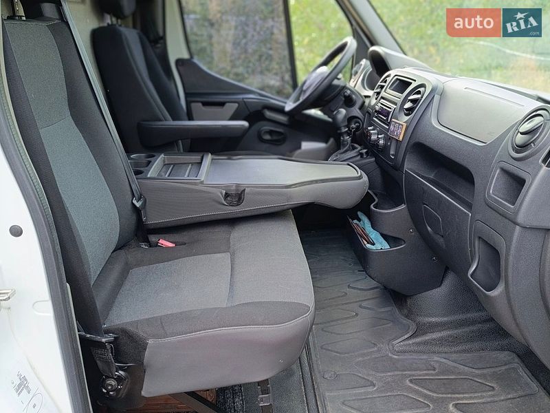 Грузовой фургон Renault Master 2011 в Могилев-Подольске