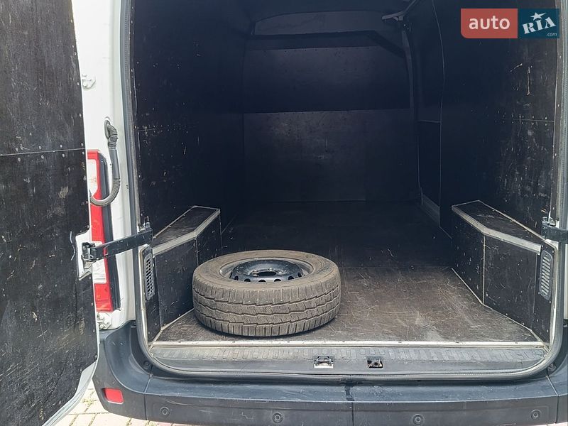 Грузовой фургон Renault Master 2011 в Могилев-Подольске