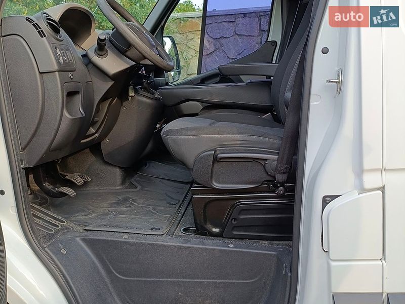 Грузовой фургон Renault Master 2011 в Могилев-Подольске