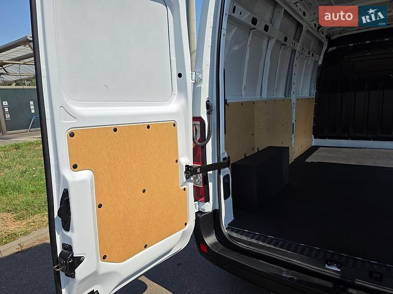 Грузовой фургон Renault Master 2022 в Одессе