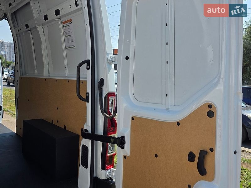 Грузовой фургон Renault Master 2022 в Одессе