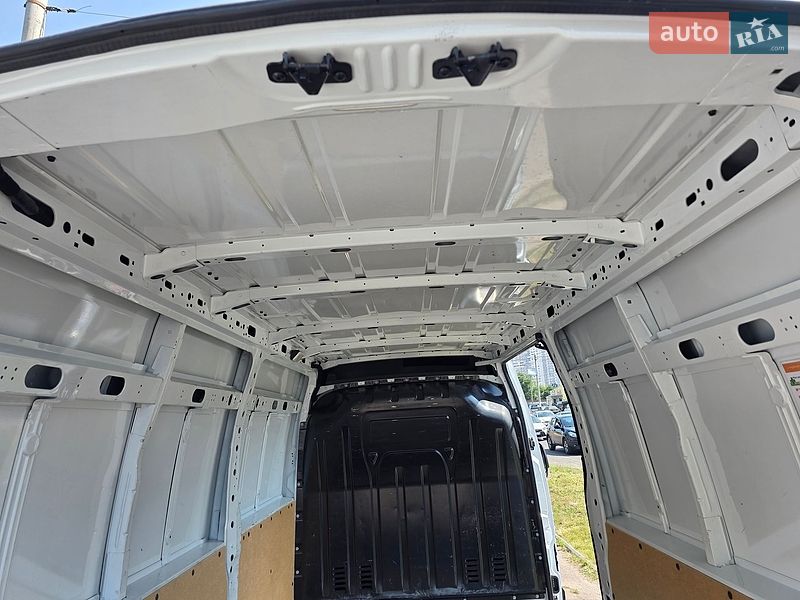 Грузовой фургон Renault Master 2022 в Одессе