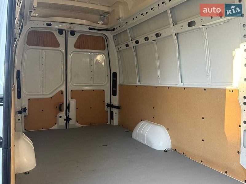 Грузовой фургон Renault Master 2019 в Луцке