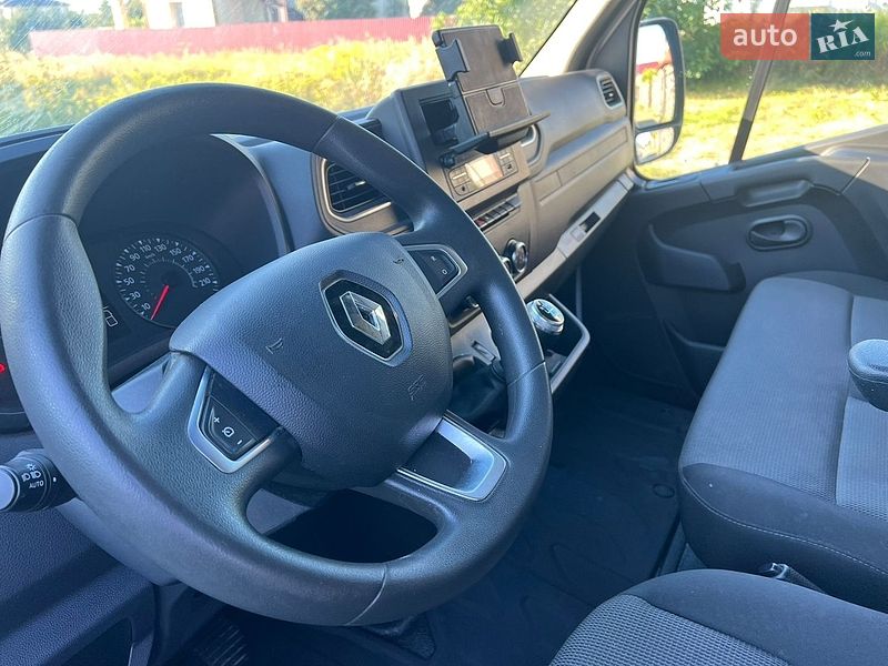Вантажний фургон Renault Master 2022 в Львові