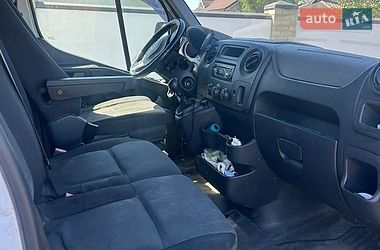 Вантажний фургон Renault Master 2012 в Дніпрі
