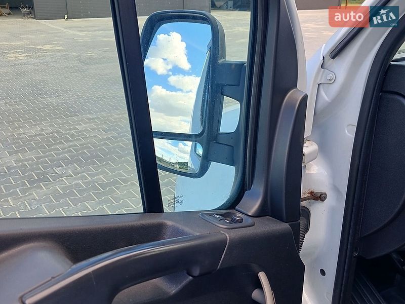 Грузовой фургон Renault Master 2013 в Теребовле