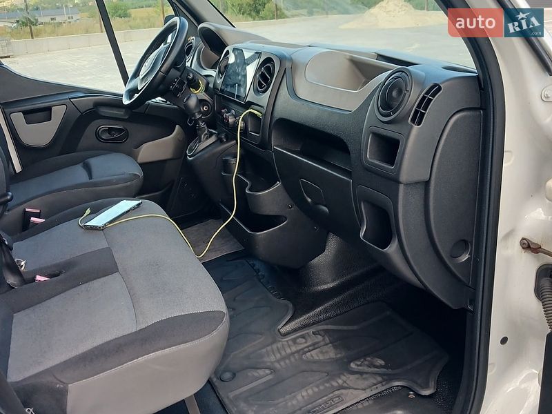 Грузовой фургон Renault Master 2013 в Теребовле