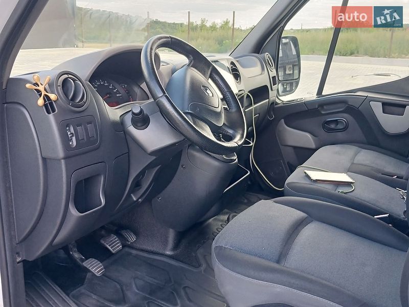 Грузовой фургон Renault Master 2013 в Теребовле