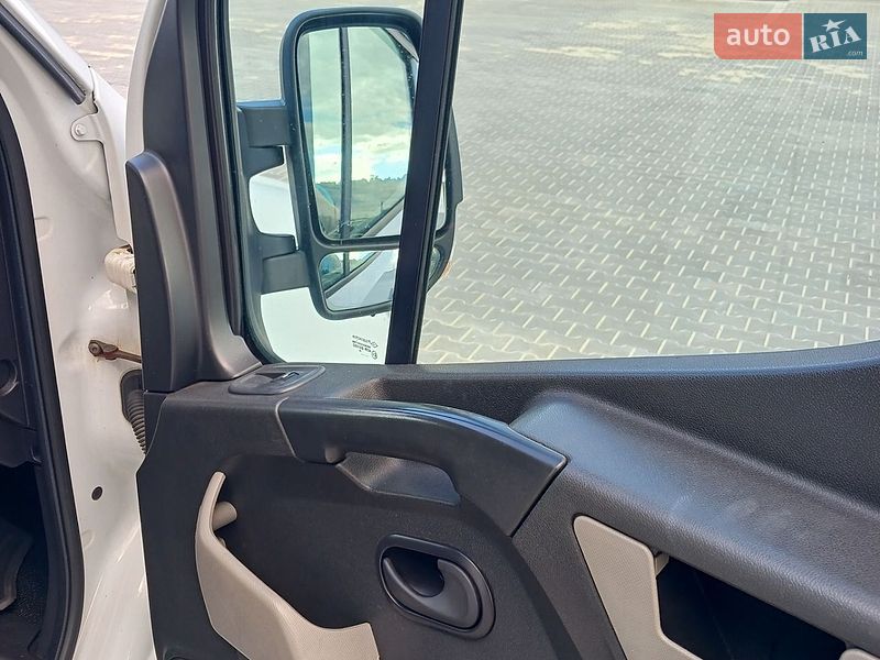 Грузовой фургон Renault Master 2013 в Теребовле