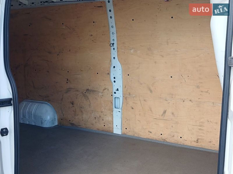 Грузовой фургон Renault Master 2013 в Теребовле