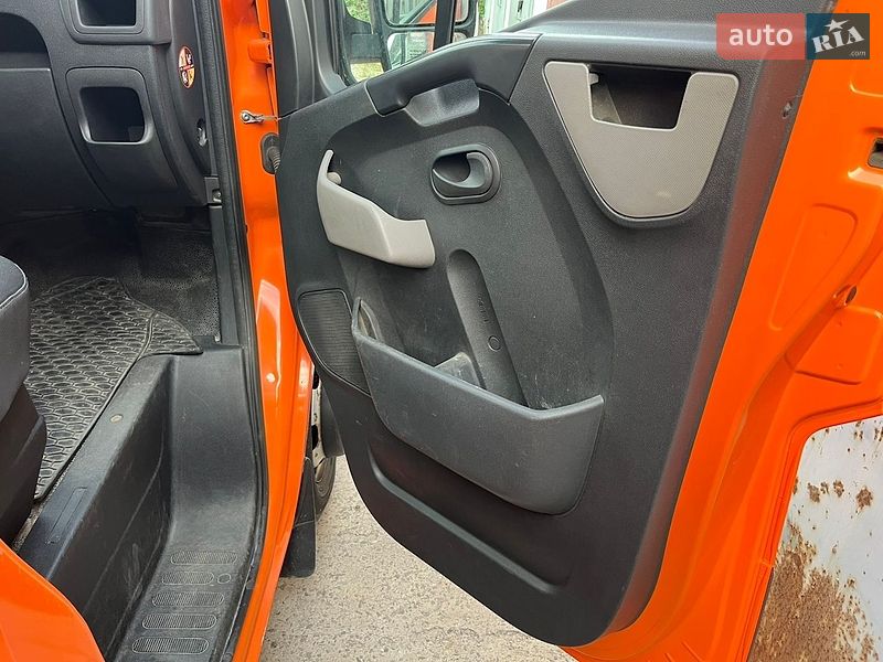 Грузовой фургон Renault Master 2018 в Львове