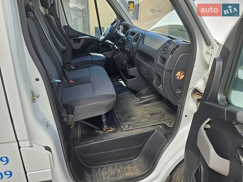 Грузовой фургон Renault Master 2017 в Ивано-Франковске