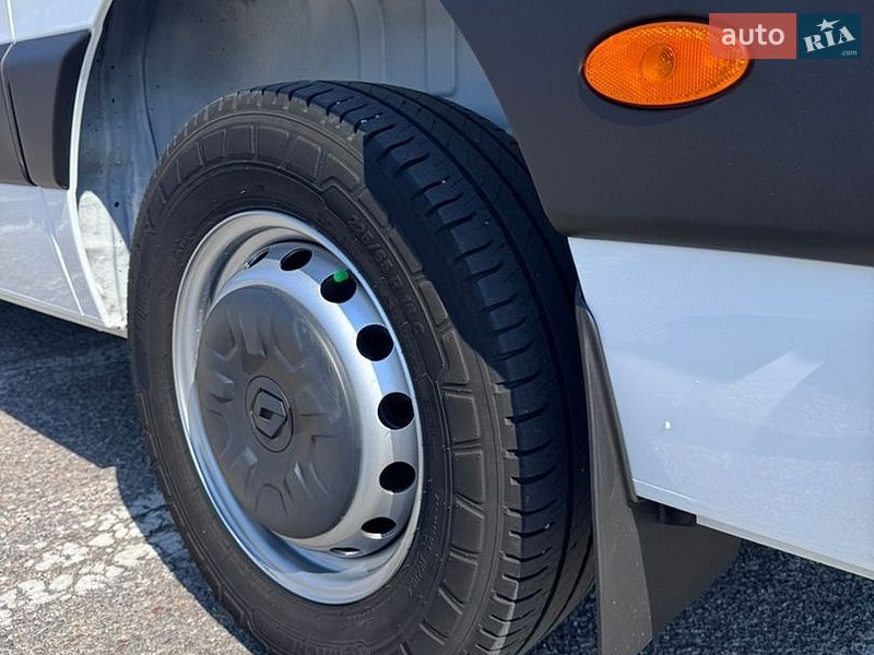 Вантажний фургон Renault Master 2022 в Дніпрі