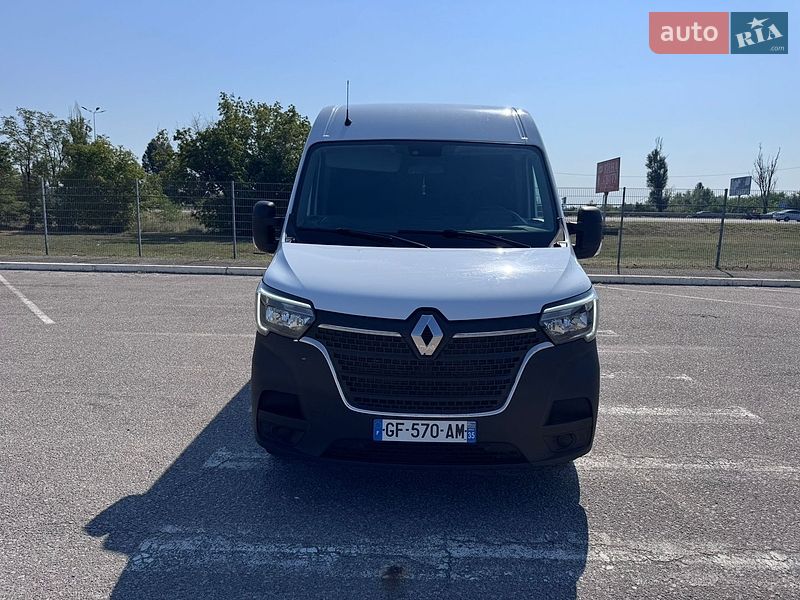 Вантажний фургон Renault Master 2022 в Дніпрі