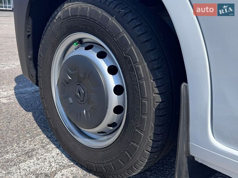 Вантажний фургон Renault Master 2022 в Дніпрі