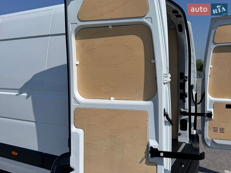 Вантажний фургон Renault Master 2022 в Дніпрі
