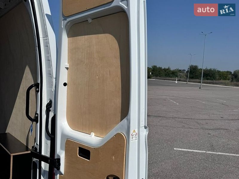 Вантажний фургон Renault Master 2022 в Дніпрі