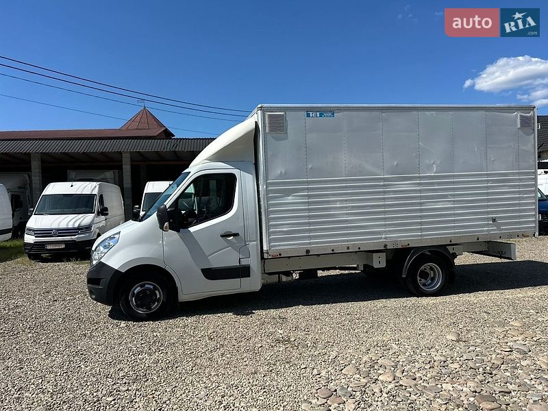 Грузовой фургон Renault Master 2018 в Хусте