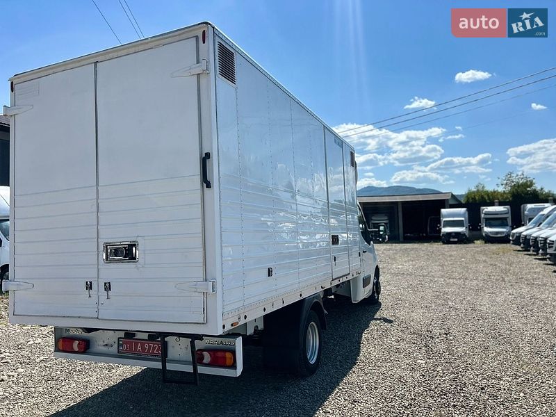 Грузовой фургон Renault Master 2018 в Хусте