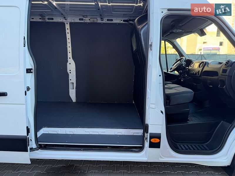 Грузовой фургон Renault Master 2018 в Дубно
